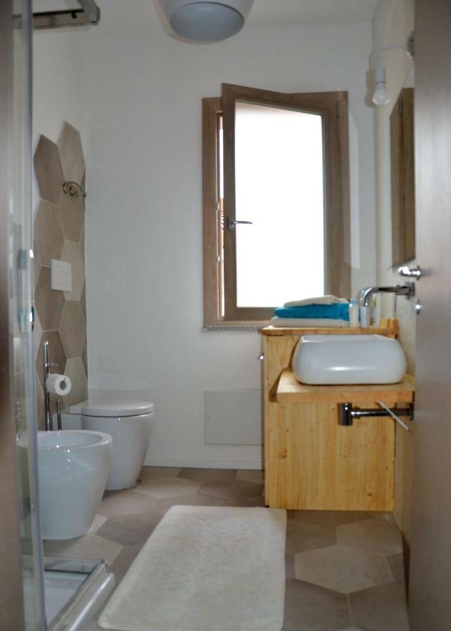 Appartement Le Perle dell'Isola à Isola Rossa Extérieur photo