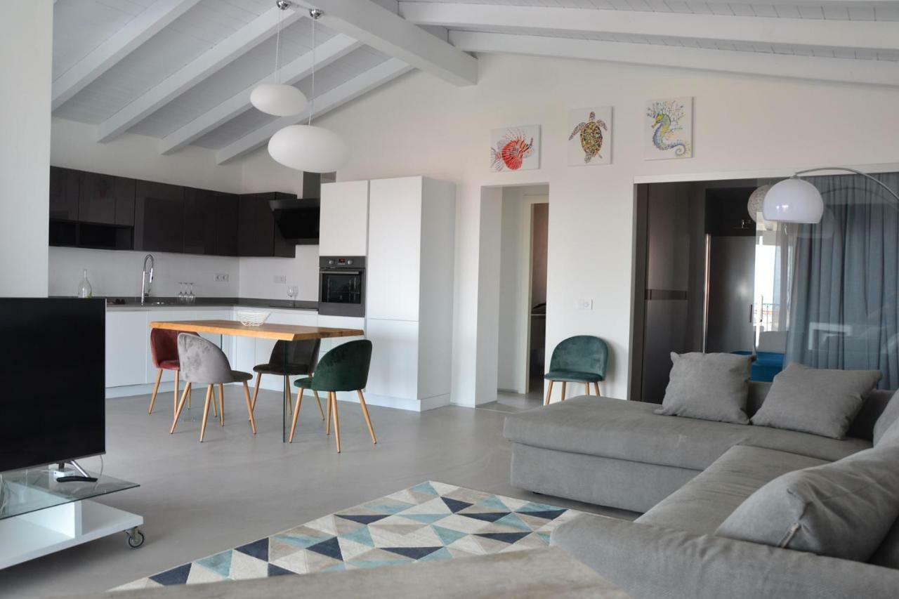 Appartement Le Perle dell'Isola à Isola Rossa Extérieur photo